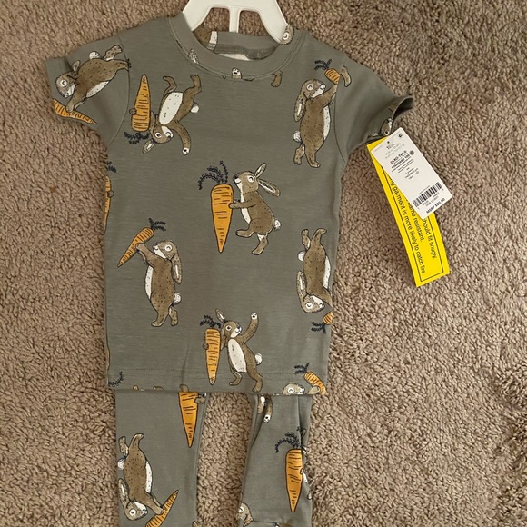 Carter’s Easter bunny carrot pajamas UNISEX - Picture 11 of 11